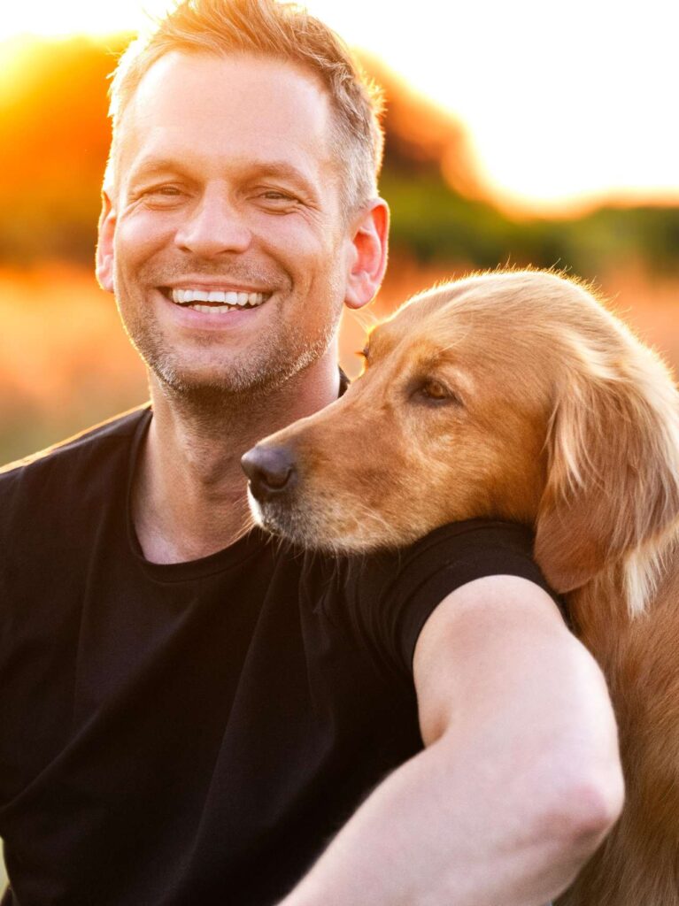 Daniel Jöres – Hundetrainer und Gründer der Doguniversity, Experte für Hundeerziehung und digitales Hundetraining
